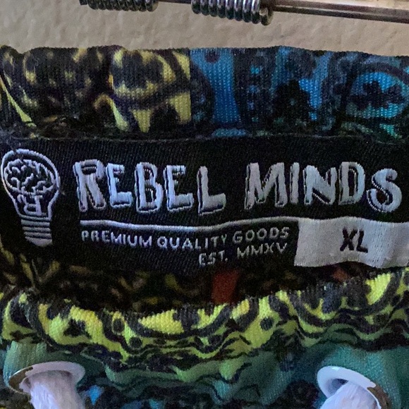 Like new Rebel Minds Men paisley tie dye track pants with elastic waist and draw - Picture 4 of 6